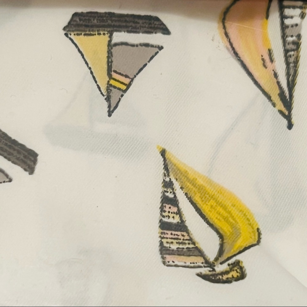 ColorPlay Fashion Scarf With Sailboats - Picture 3 of 4